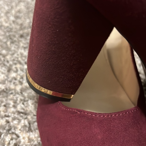 Women’s Burgundy Heel - Picture 3 of 4